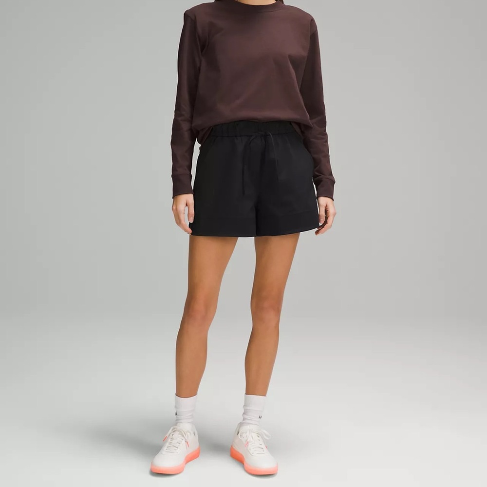 Lululemon Cinchable Waist High-Rise Woven Short 3.5"